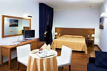 Tiziano 4* טראפאני